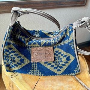 Pendleton Woolen Mills small over shoulder or cross body bag, very cute!